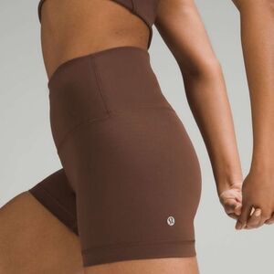 Lululemon Size 14 Wundertrain Shorts, Java